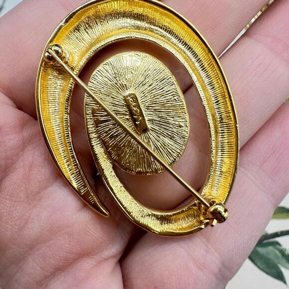 Monet Pearl Swirl Gold Tone Brooch Galaxy Pin - Picture 3 of 4